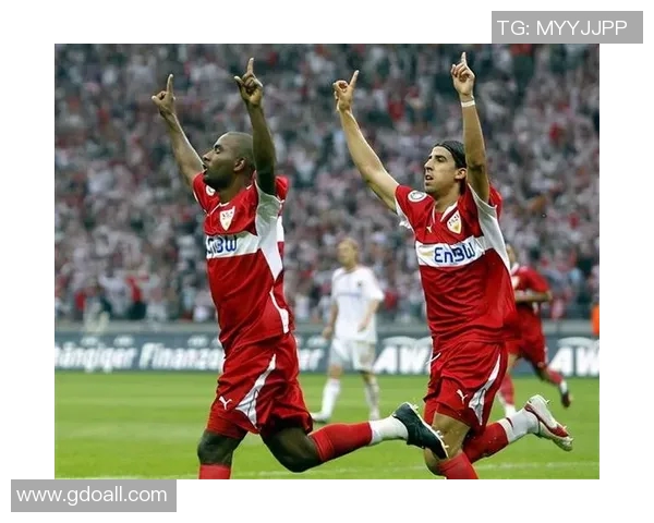 埃青年与特温特激战正酣谁能在这场对决中笑到最后